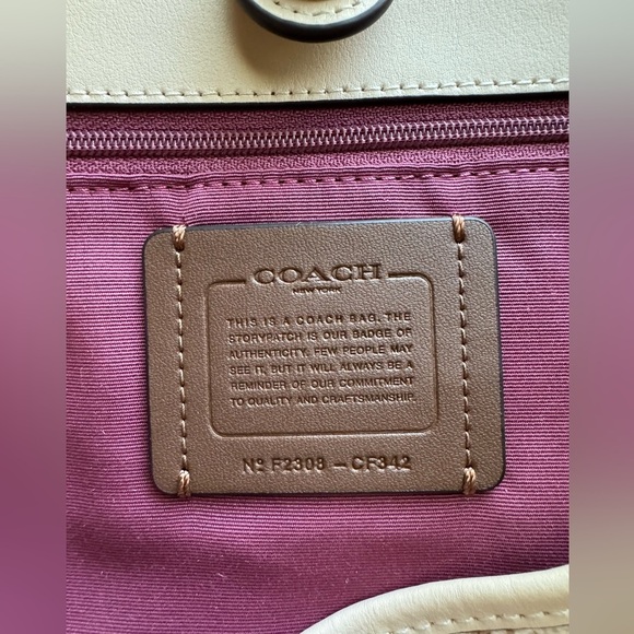 NWT COACH CF342 Monogram City Chalk Tote - Picture 5 of 8